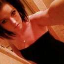 Tantalizing Evy from Chicago Seeks Submissive Male for Femdom Fun