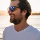 Handsome, tall and tanned guy wants to meet shy woman in Chicago